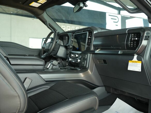 2025 Ford F-150 SuperCrew Lobo XIV Рестайлинг, чёрный, 10800000 рублей - вид 20