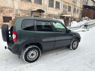 2020 Chevrolet Niva I Рестайлинг, зелёный, 740000 рублей, вид 3
