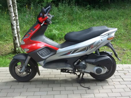 2005 Gilera Runner, красный, 403463 рублей, вид 2