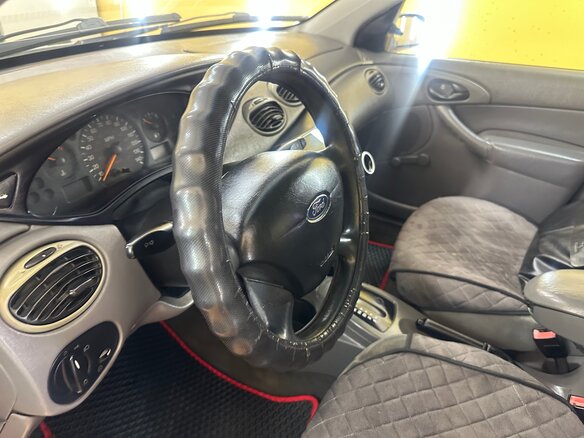 2003 Ford Focus I (North America), белый, 269000 рублей - вид 12