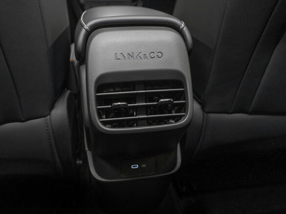 2026 Lynk & Co 06 I Рестайлинг, белый, 3450000 рублей - вид 16