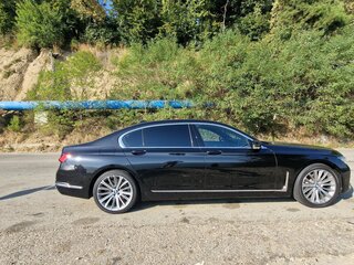 2019 BMW 7 серии 730d xDrive VI (G11/G12) Рестайлинг, чёрный, 5900000 рублей, вид 4