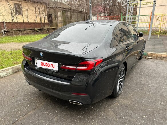 2020 BMW 5 серии 520d xDrive VII (G30/G31/G38) Рестайлинг, чёрный, 3940000 рублей - вид 1