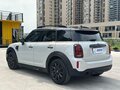 2022 Mini Countryman Cooper II Рестайлинг, белый, 2000000 рублей - вид 5