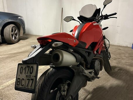 2013 Ducati Monster 696, красный, 495000 рублей, вид 4