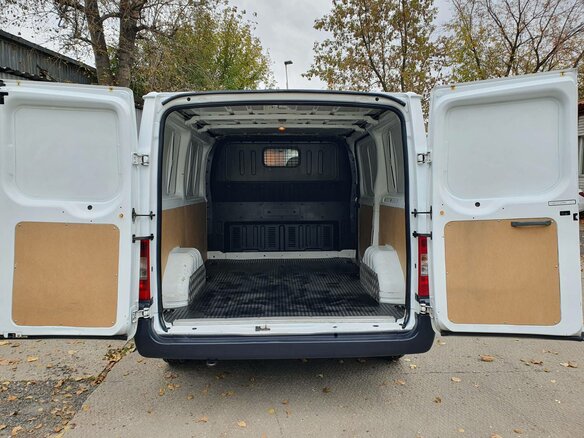 2011 Ford Transit, белый - вид 11