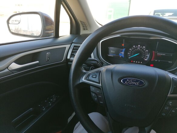 2016 Ford Fusion (North America) II Рестайлинг, пурпурный, 1069000 рублей - вид 5