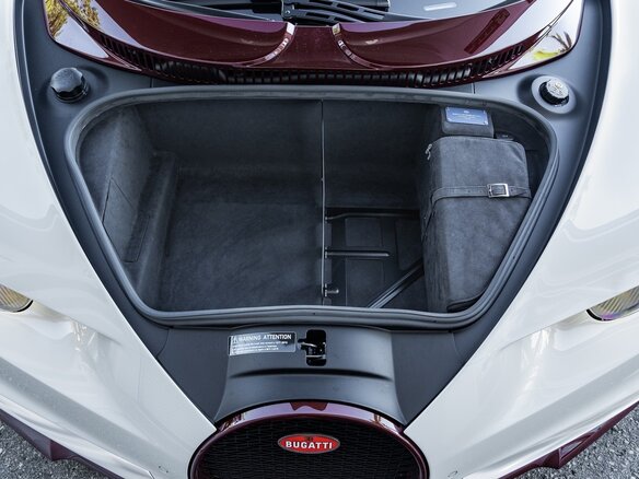 2021 Bugatti Chiron, белый - вид 8