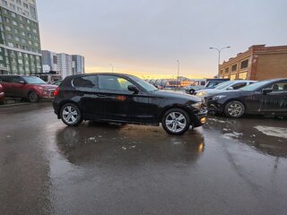 2011 BMW 1 серии 116i I (E81/E82/E87/E88) Рестайлинг, чёрный, 820000 рублей, вид 3
