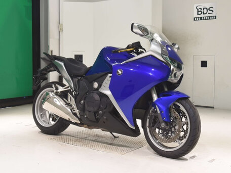 2012 Honda VFR 1200, синий, 800000 рублей, вид 1