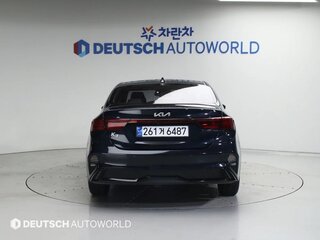 2021 Kia K3 II, синий, 1420000 рублей, вид 4