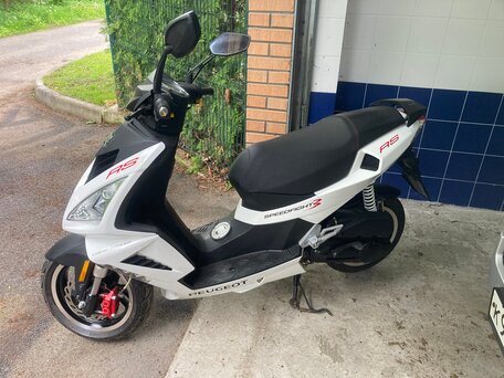 2010 Peugeot Speedfight 50, белый, 265000 рублей, вид 1