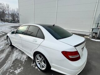 2012 Mercedes-Benz C-Класс 250 III (W204) Рестайлинг, белый, 900000 рублей, вид 3