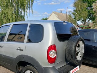 2011 Chevrolet Niva I Рестайлинг, серебристый, 465000 рублей, вид 5
