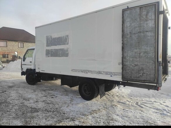 1998 Toyota Dyna, белый, 600000 рублей