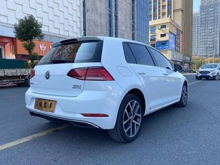 2021 Volkswagen Golf VII Рестайлинг, белый, 1650000 рублей, вид 5