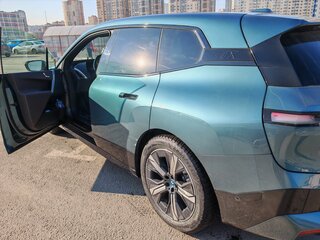 2022 BMW iX xDrive40 I (I20), голубой, 6500000 рублей, вид 4