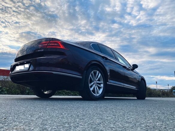 2016 Volkswagen Passat B8, пурпурный, 1850000 рублей - вид 5