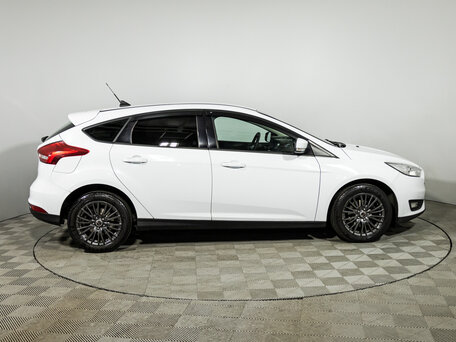 2019 Ford Focus III Рестайлинг, белый, 1199700 рублей, вид 4