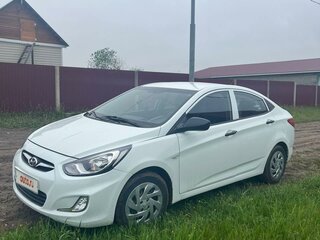 2014 Hyundai Solaris I, белый, 700000 рублей, вид 1