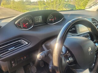 2019 Peugeot 308 II Рестайлинг, серебристый, 960000 рублей, вид 3