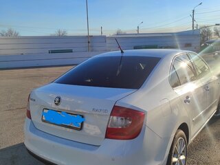 2015 Skoda Rapid I, белый, 1100000 рублей, вид 2
