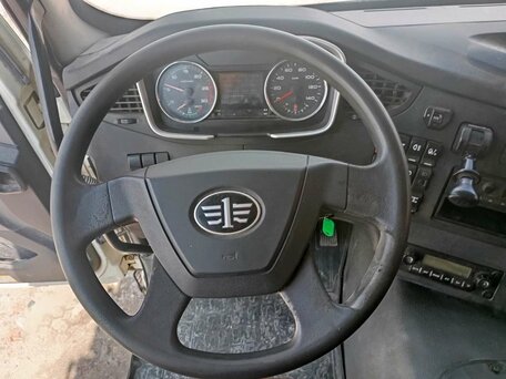2022 FAW J6 CA3250, белый, 2850000 рублей, вид 5