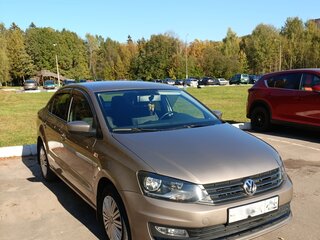 2017 Volkswagen Polo V Рестайлинг, бежевый, 1100000 рублей, вид 3