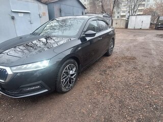 2021 Skoda Octavia IV (A8), чёрный, 2350000 рублей, вид 2