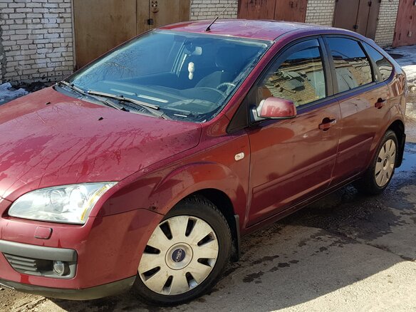 2006 Ford Focus II, красный