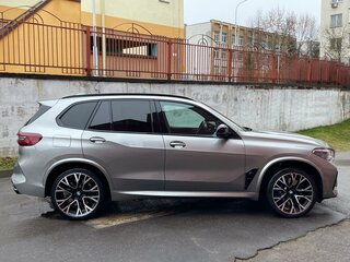 2020 BMW X5 M Competition III (F95), серебристый, 6606187 рублей, вид 4