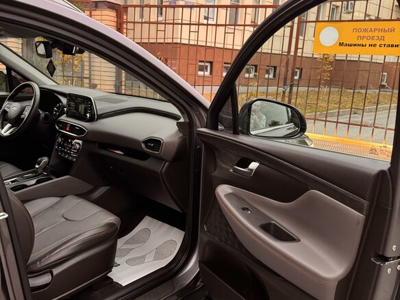 2019 Hyundai Santa Fe IV, серый, 3700000 рублей - вид 18