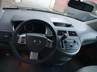 2006 Nissan Quest III, красный, 590000 рублей, вид 2
