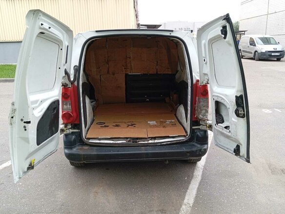 2012 Peugeot Partner, белый, 430000 рублей