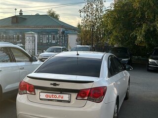 2013 Chevrolet Cruze I Рестайлинг, белый, 560000 рублей, вид 3