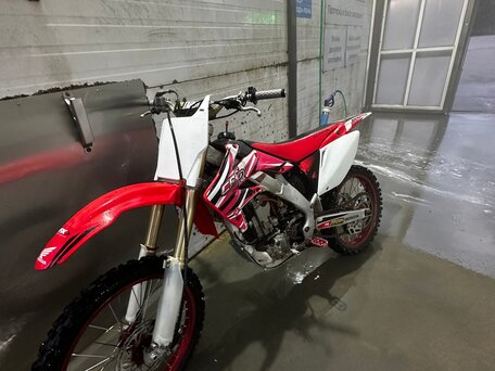 2005 Honda CRF 250R, красный, 300000 рублей, вид 4