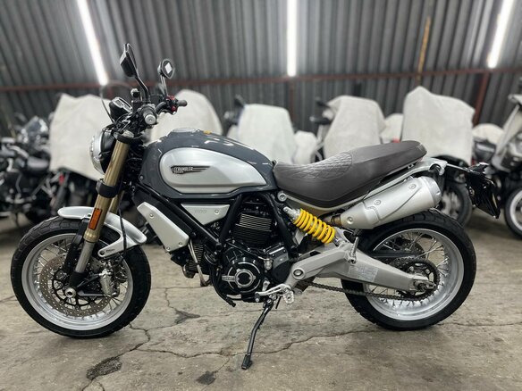 2021 Ducati Scrambler 1100, серебристый, 970000 рублей - вид 2