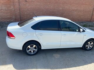 2012 Volkswagen Polo V, белый, 700000 рублей, вид 2