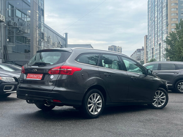 2018 Ford Focus III Рестайлинг, серый - вид 3