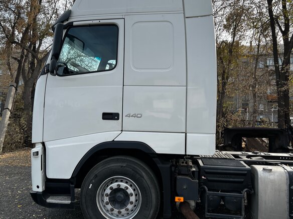 2013 Volvo FH, белый, 4800000 рублей - вид 6