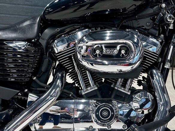 2010 Harley-Davidson Sportster 1200, чёрный, 750000 рублей - вид 3