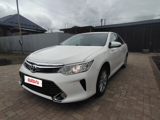 2015 Toyota Camry VII (XV50) Рестайлинг, белый, 1750000 рублей, вид 1