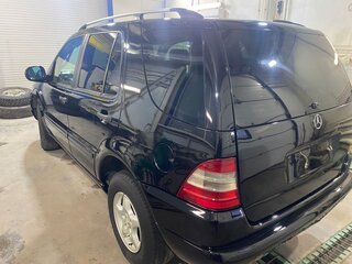 2000 Mercedes-Benz M-Класс 320 I (W163), чёрный, 840000 рублей, вид 5