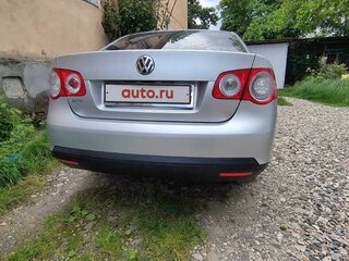 2010 Volkswagen Jetta V, серебристый, 780000 рублей, вид 4