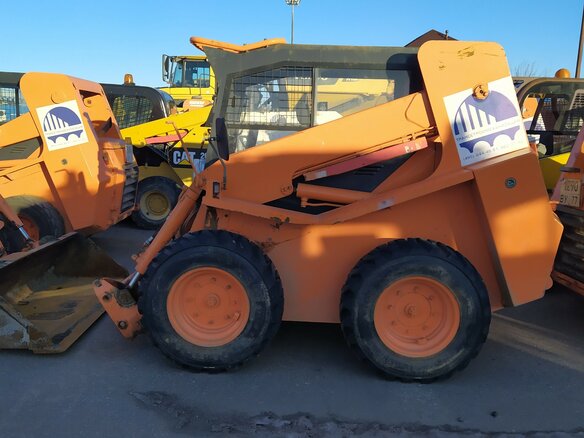 2012 Locust 1203, оранжевый - вид 1