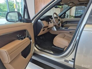 2025 Land Rover Range Rover P530 MHEV V, бежевый, 31177315 рублей, вид 5