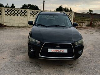 2010 Mitsubishi Outlander II Рестайлинг, чёрный, 1400000 рублей, вид 2