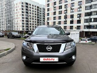 2015 Nissan Pathfinder IV, серый, 2000000 рублей, вид 4