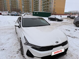 2021 Kia K5 III, белый, 2500000 рублей, вид 4