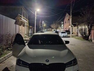 2017 BMW 5 серии 520d VII (G30/G31/G38), белый, 3550000 рублей, вид 4